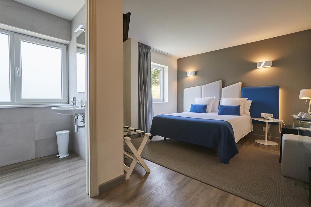 Hotel Boa Vista Viveiro Bagian luar foto