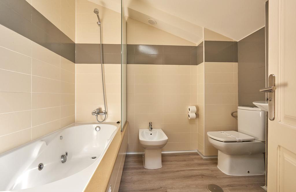 Hotel Boa Vista Viveiro Bagian luar foto