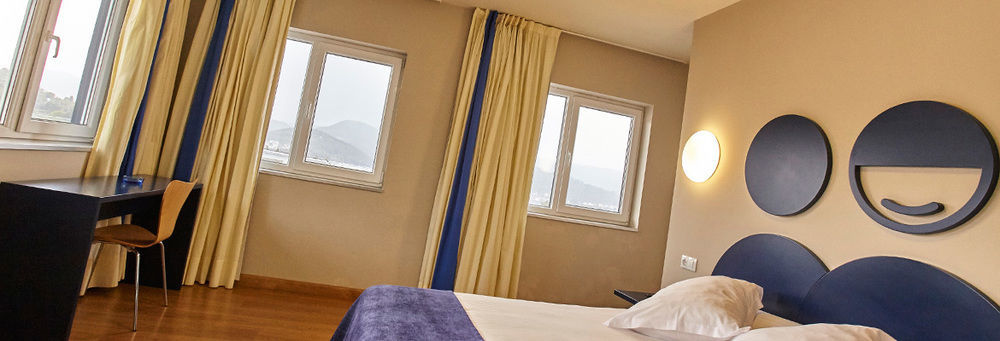 Hotel Boa Vista Viveiro Bagian luar foto