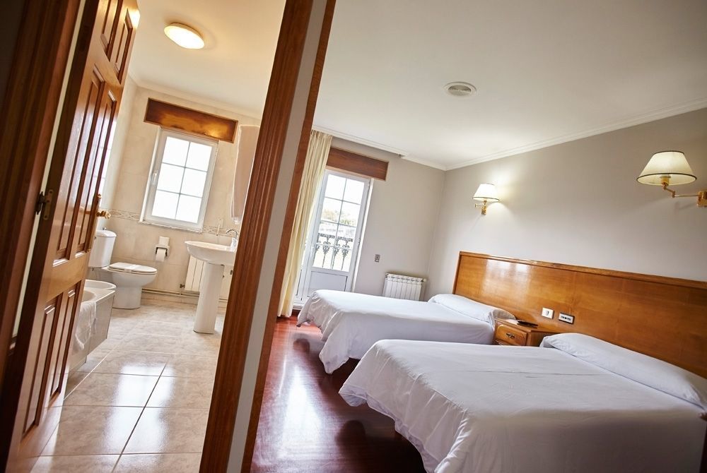 Hotel Boa Vista Viveiro Bagian luar foto