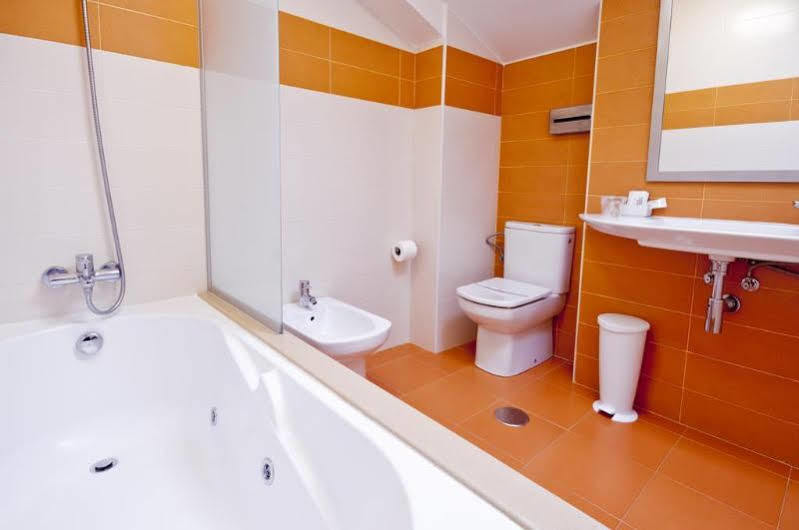 Hotel Boa Vista Viveiro Bagian luar foto